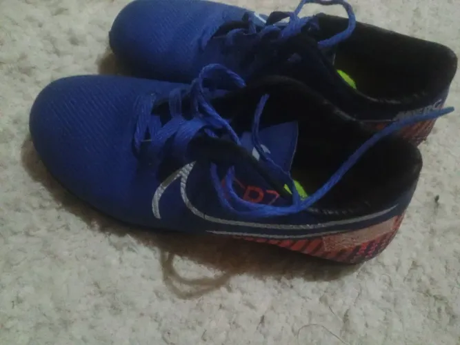 Chuteira Nike infantil 32