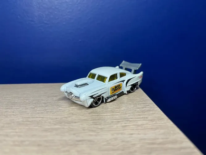 Hot Wheels Jaded Branco