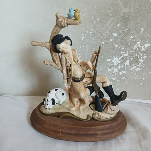 Escultura Decorativa - Caçador e Cão