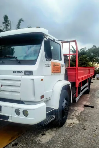 VW 13-190 Worker ano 2014, 4x2, carroceira de ferro, em SP