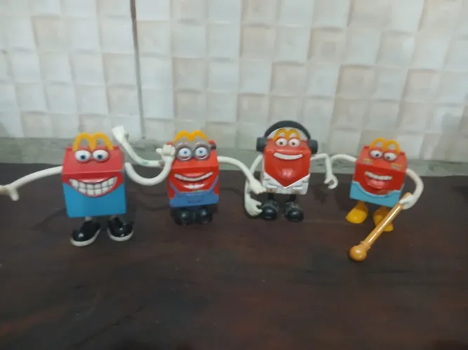 Bonecos Happy Mcdonald's