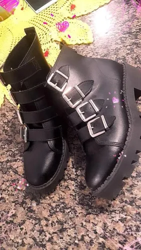 Botas