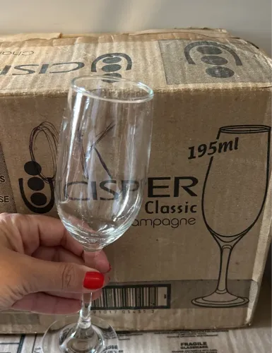 Taça de espumante 195ml de vidro 