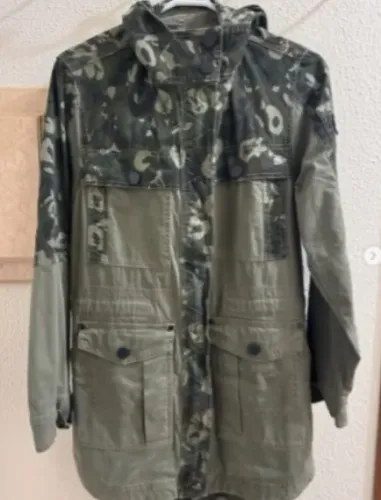 Casaco Parka Animale Estampa Militar com Capuz - Tamanho P
