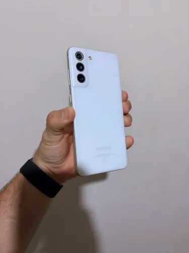 Samsung s21 FE 5G - 128GB 6GB RAM