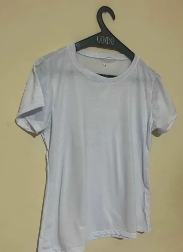 Camisetas branca e rosa ( para sublimação)
