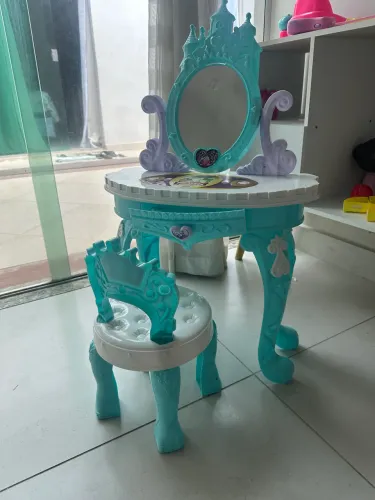 Brinquedo infantil - penteadeira/camarim