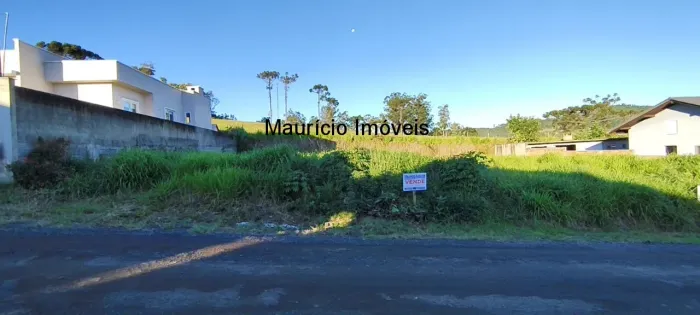 Terreno 397,50 m² (15,00 x 26,50) na rua Rodolfo Greuel, Bairro Victor Konder, Taió, S.C.
