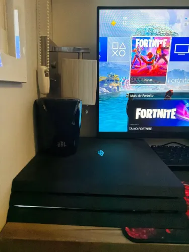 PS4 PRO ÓTIMO ESTADO!!! Controle + jogo!!!