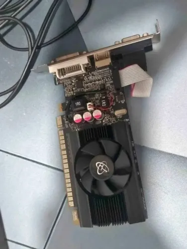 Placa de video GT610 2gb