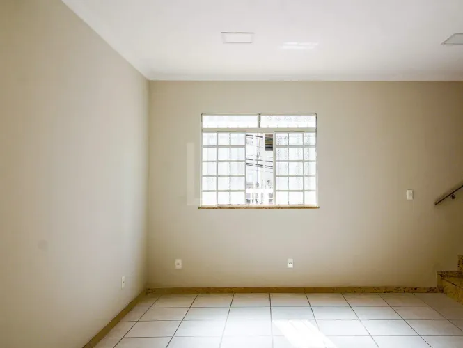 Casa Geminada para Alugar em BH (São Luiz) | 3 quartos, 2 vagas | Próx. Mobili Inn Pampulh