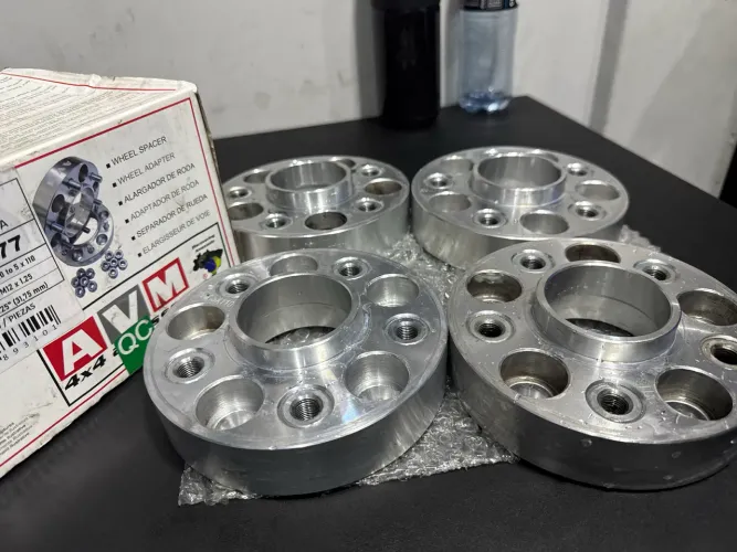 VENDI ALARGADORES PARA JEEP E TORO 32MM !!