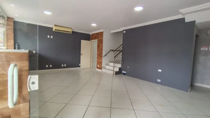 Loja Térrea, Sobreloja e Loja Subsolo