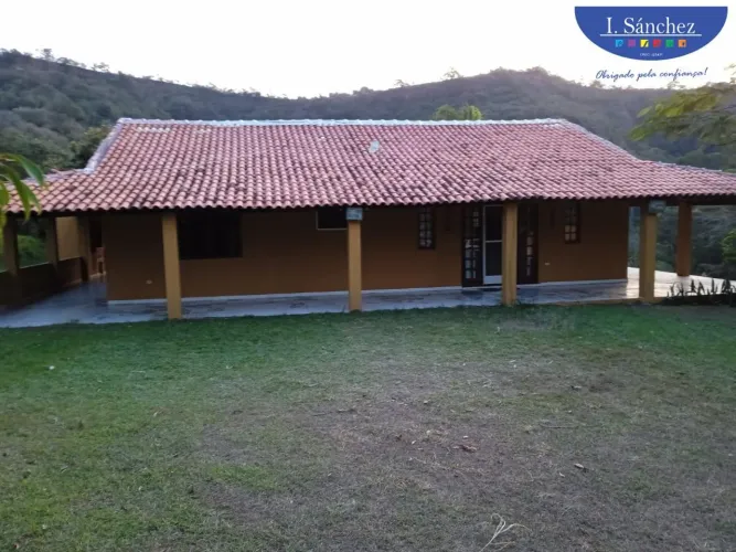 Chácara para Venda em Torre de Pedra, Torres das pedras, 3 dormitórios, 2 suítes