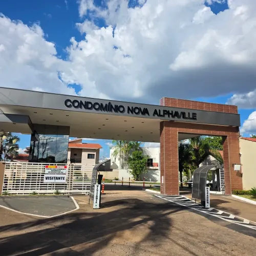 Vende-se Casa no Condomínio Nova Alphaville