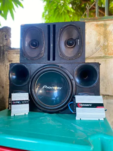 Vendo som automotivo 