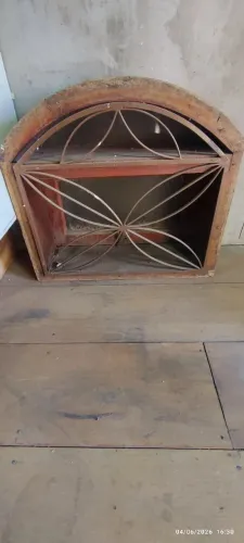 DOAÇÃO. Janelas de madeiras para restaurar ou fazer decoração