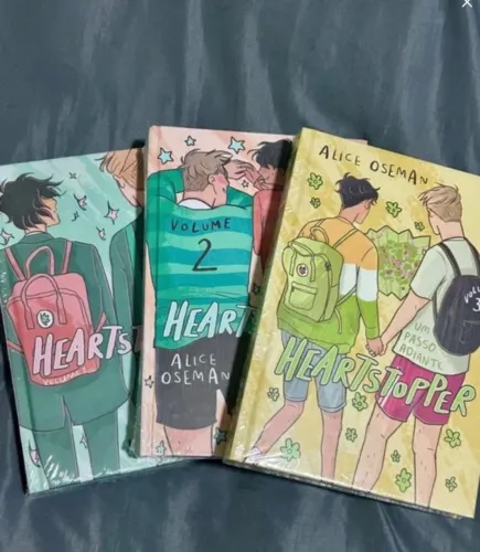 ATENÇÃO, FÃS DE HEARTSTOPPER!  Sua chance de ter essa coleção chegou!
