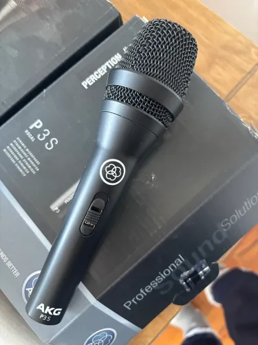 Microfone AKG P3S - Dinâmico