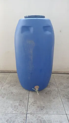 Bombona plástica 240l