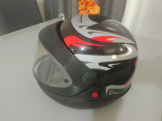 Capacete San Marino preto novo