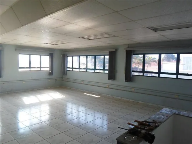 Salão à venda em Hortolândia, Vila Real, com 220 m²