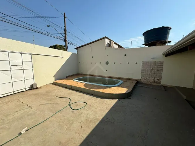 VENDA  Casa Térrea com Piscina no Cohab São Gonçalo, Cuiabá - MT. REF: 6955
