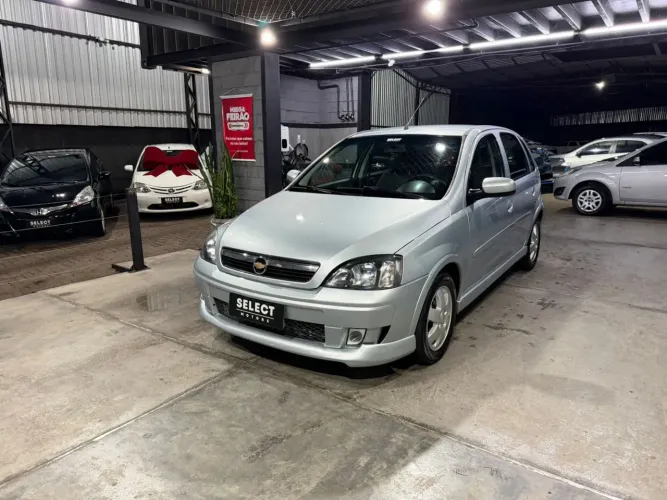 Chevrolet Corsa Hat. Premium 1.4 8V Econoflex 5P 2010