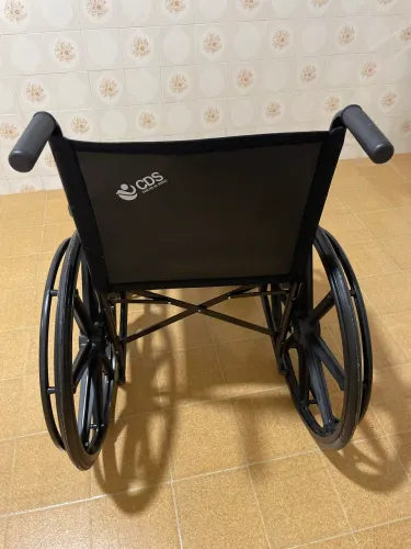 Cadeira de rodas 2 meses de uso