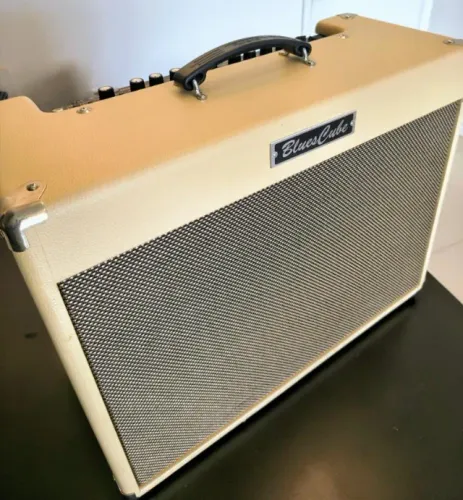 Amplificador Roland Blues Cube Artist 80w + Tone Capsule + Case