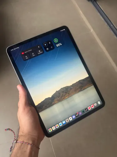 iPad Pro 11 M2 128GB Cellular 5G (MP553LL/A) + Apple Pencil (A2051)