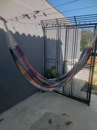 Rede de Descanso em Tecido Estampada Colorida em Bom Estado