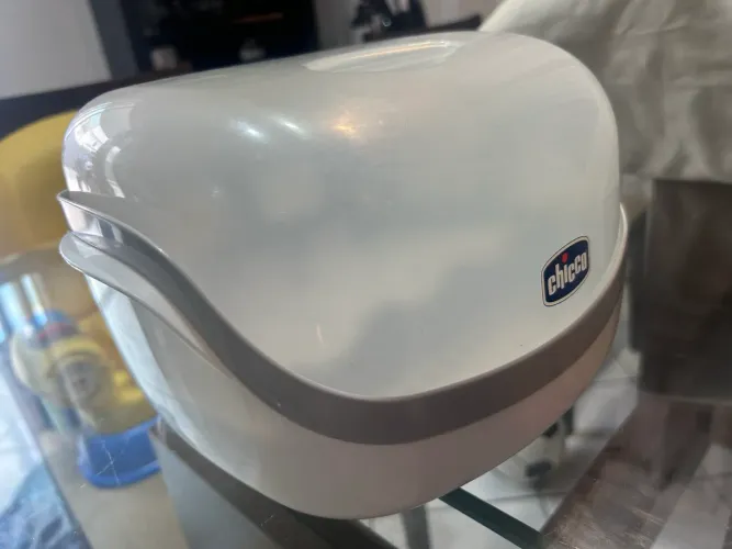 esterilizador de micro-ondas mamadeira Chicco.
