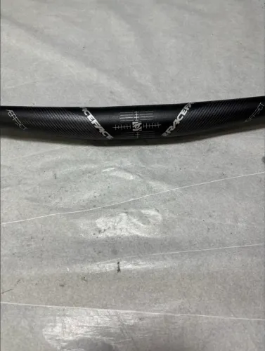 Guidão Race Face AEffect 740x35mm