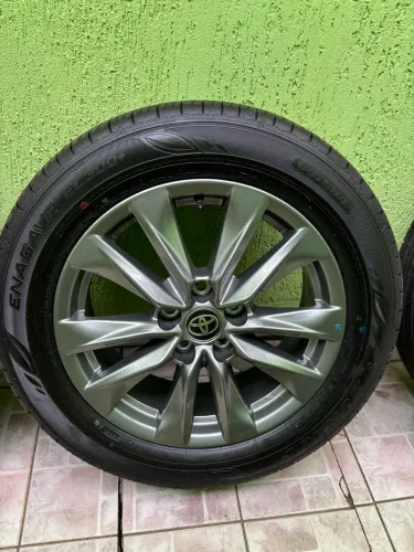Jogo de Rodas Aro 17 Toyota Corolla Cross XR - Sem Uso