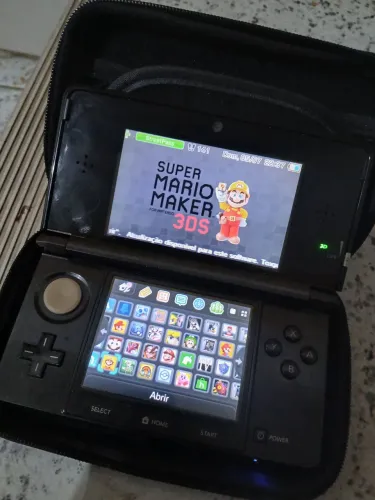 Nintendo 3ds 32gb + Case