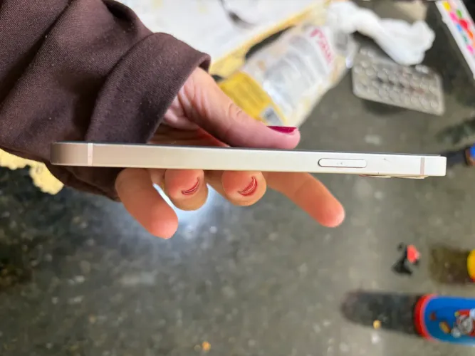 iPhone 12 ótimo estado conservação 