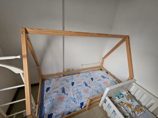 Cama solteiro madeira maciça 2 em 1
