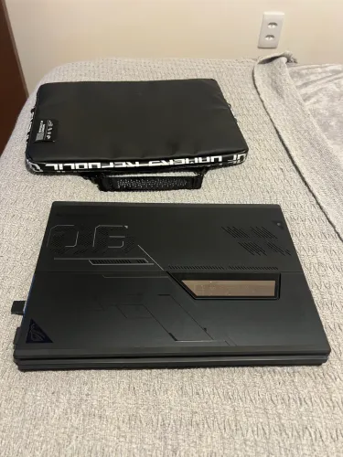 Asus Rog Flow Z13 - i9 13900H / RTX 4060 / 16GB DDR5 / 1 hB de SSD