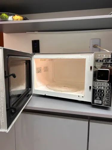Vendo microondas Philco 25L 110v bom estado!
