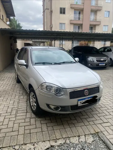 Fiat Siena Tetrafuel 1.4 MPI Fire Flex 8V 4P 2012