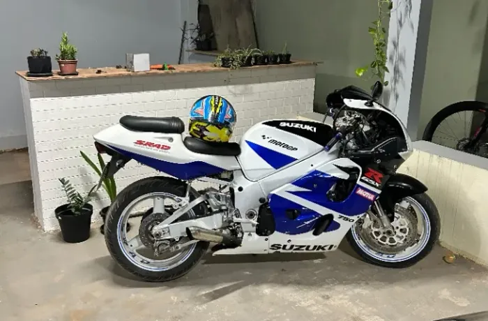 Suzuki GSX-R 750 W Srad 1998