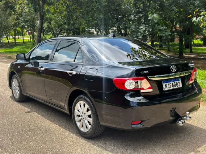 Toyota Corolla Altis 2.0 Flex 16V Aut. 2012