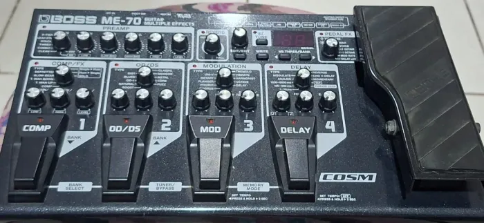 Pedaleira Multiefeitos BOSS ME-70
