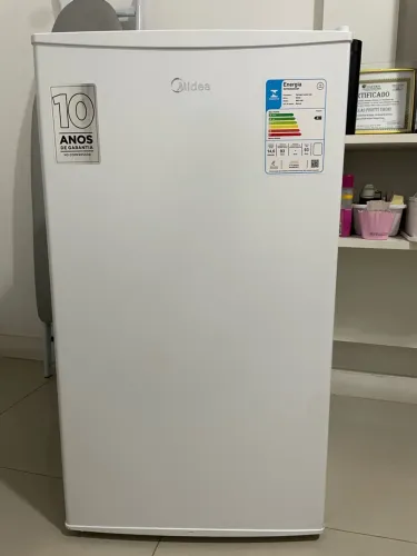 Frigobar midea 90L