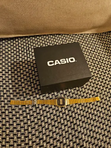 Relógio Casio dourado original