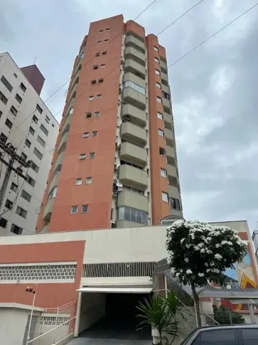 Excelente apto 100% mobiliado com 01 dormitório de casal com cama, armários embutidos, spl