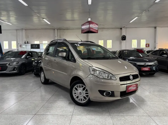 Fiat Idea Attractive 1.4 Fire Flex 8V 5P 2012