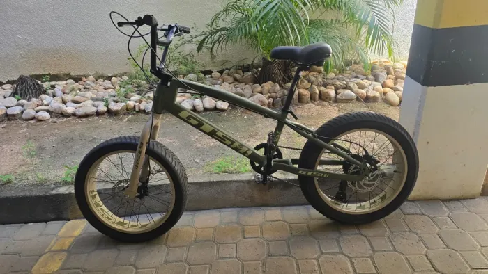 Bicicleta Infantil de Aro 20 Câmbio Shimano Disco 7v Gtsm1 Mtb 20 Alumínio Cor Preta