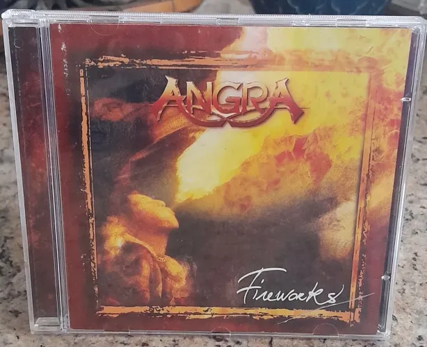 CD do Angra. Álbum "Fireworks". 1998.